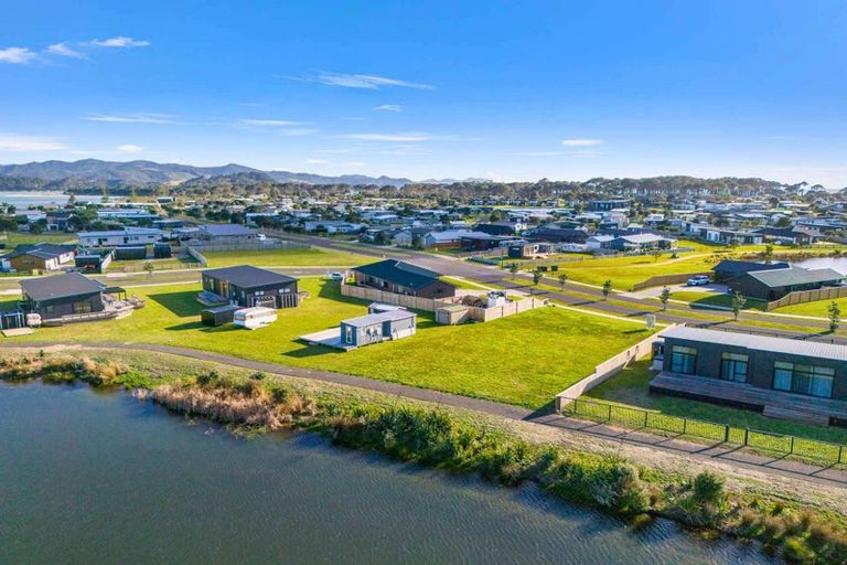 Photo of property in 202 Harbour Drive, Matarangi, Whitianga, 3592