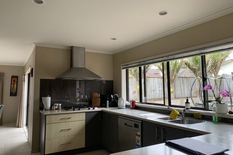 Photo of property in 58 Accent Drive, Flat Bush, Auckland, 2016