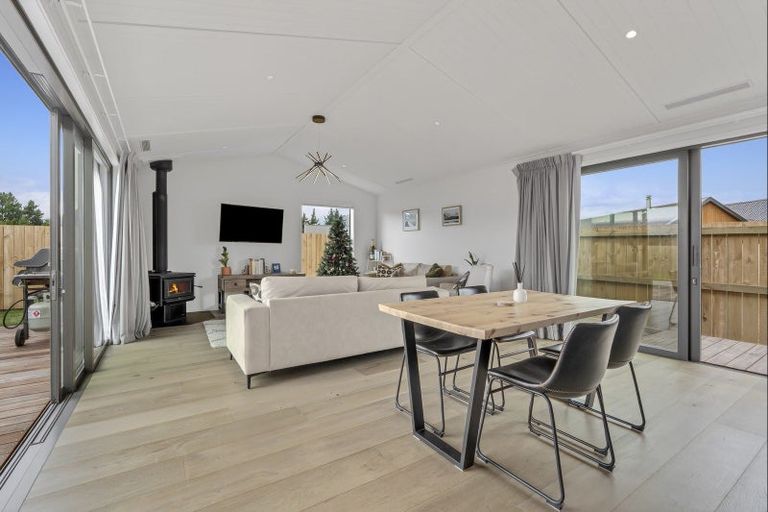 Photo of property in 7 Onyx Street, Albert Town, Wanaka, 9305