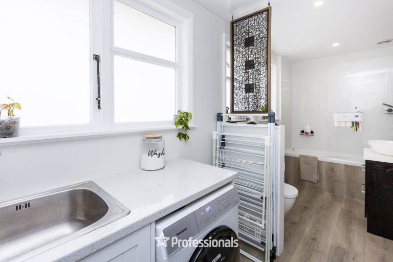 Photo of property in 28b Blenheim Street, Upper Hutt Central, Upper Hutt, 5018