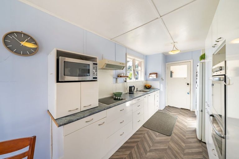 Photo of property in 35 Peck Street, Taita, Lower Hutt, 5011