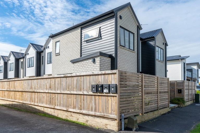 Photo of property in 1/12 Charlemont Street, Whitiora, Hamilton, 3200