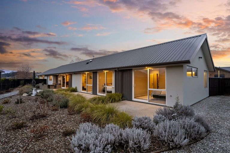 Photo of property in 7 Mallard Street, Albert Town, Wanaka, 9305