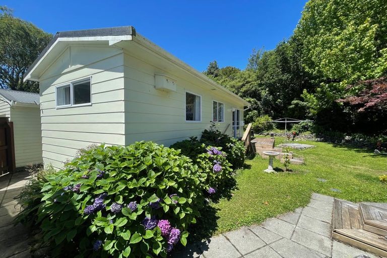 Photo of property in 6 Rata Street, Birchville, Upper Hutt, 5018