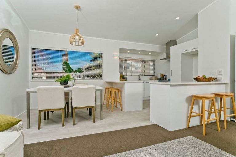 Photo of property in 1/1 Sanders Avenue, Takapuna, Auckland, 0622