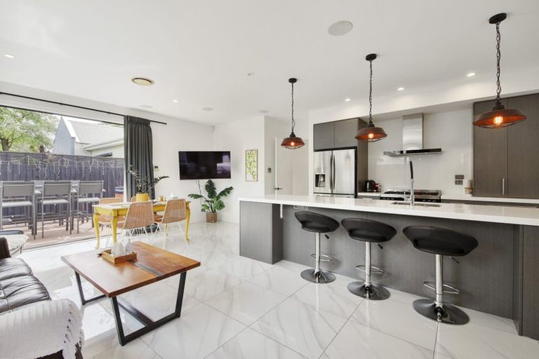 Photo of property in 90a Poulson Street, Addington, Christchurch, 8024