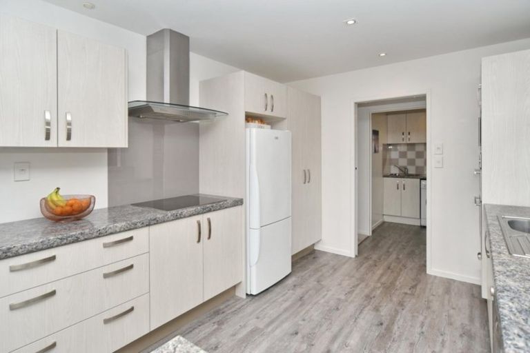 Photo of property in 3 Cam Place, Harewood, Christchurch, 8051