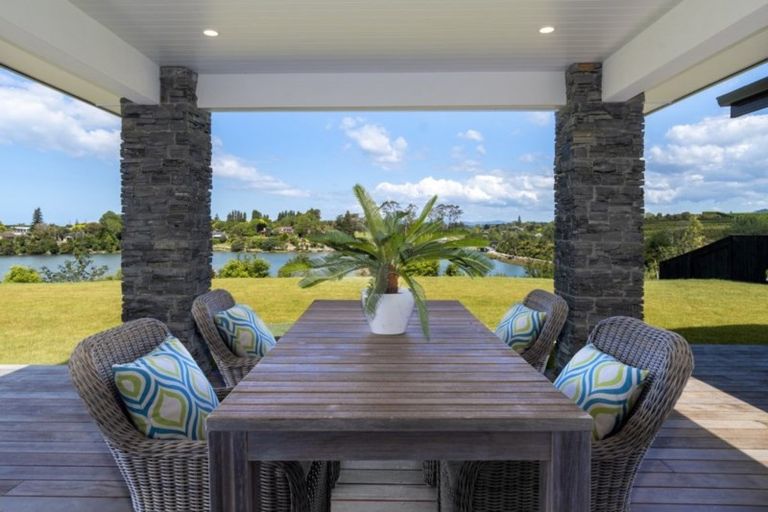 Photo of property in 93 Lynley Park Drive, Omokoroa, 3114