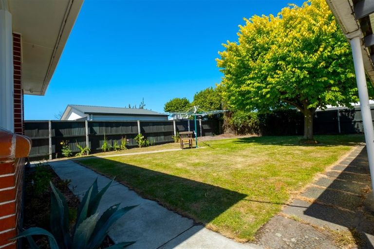 Photo of property in 32 Dunstan Crescent, Hornby, Christchurch, 8042