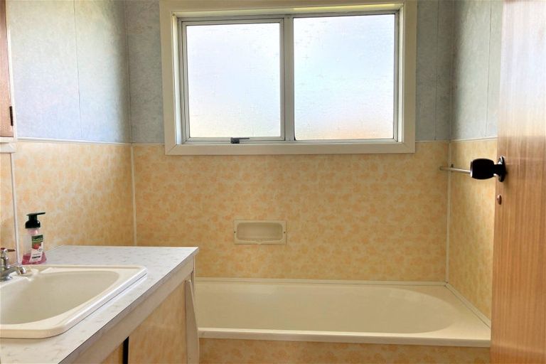 Photo of property in 84 Grey Street, Waitara, 4320