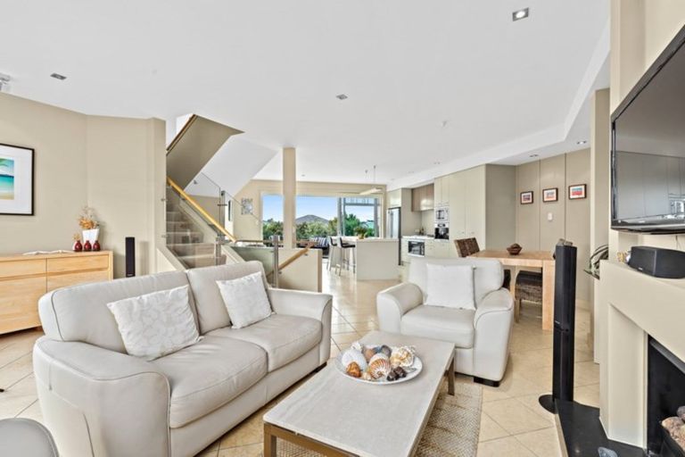 Photo of property in 28 Little Compton Mews, Snells Beach, 0920