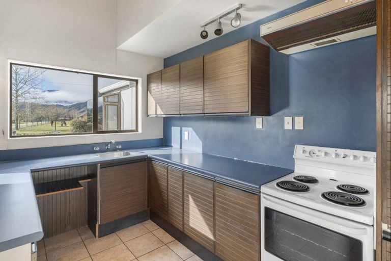 Photo of property in 21 Grey Street, Murchison, 7007