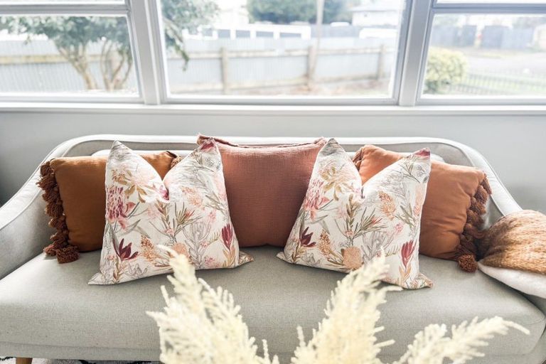 Photo of property in 4 Ross Street, Levin, 5510