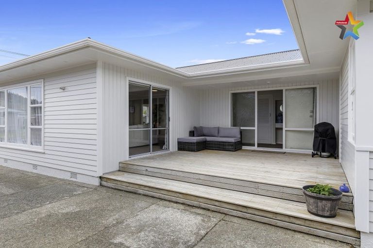 Photo of property in 29 Karamu Crescent, Wainuiomata, Lower Hutt, 5014