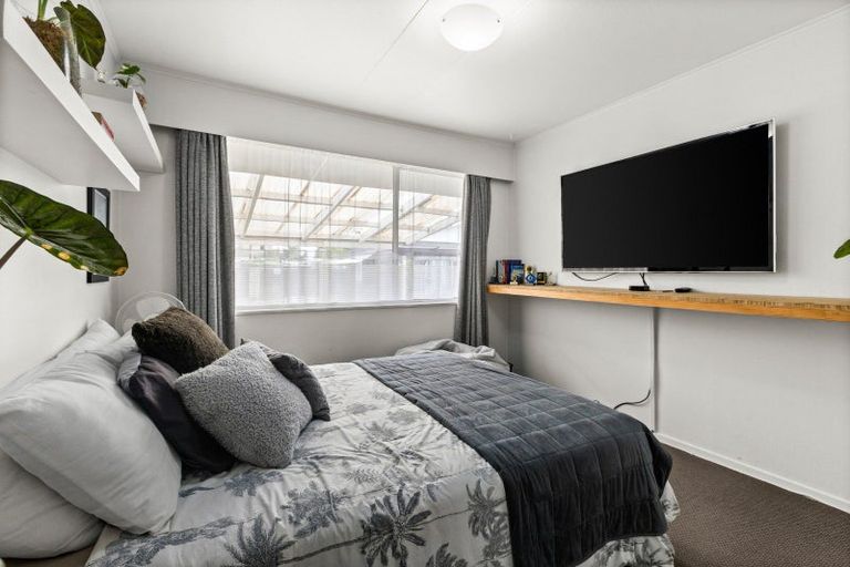 Photo of property in 56 Wynyard Crescent, Tamatea, Napier, 4112