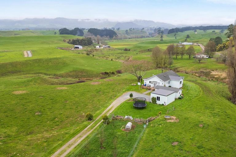 Photo of property in 332 Harwoods Road, Tapapa, Tirau, 3485