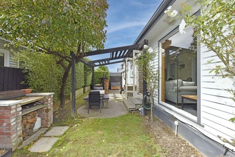 Photo of property in 1/42 Nortons Road, Avonhead, Christchurch, 8042