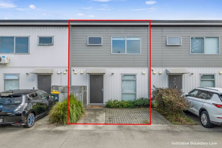 Photo of property in 7 Kanorau Place, Mangere, Auckland, 2022