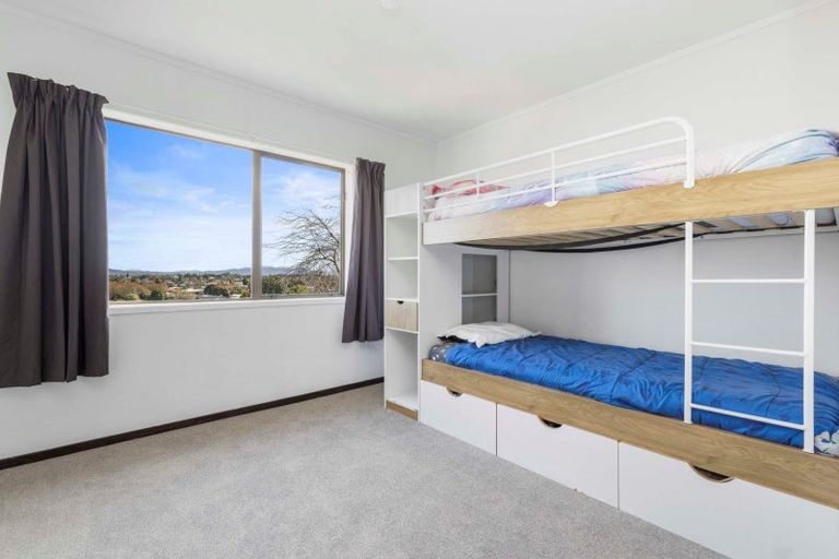 Photo of property in 31 Pohutukawa Drive, Pukete, Hamilton, 3200