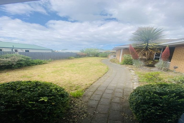 Photo of property in 3 Autumn Place, Mairehau, Christchurch, 8052