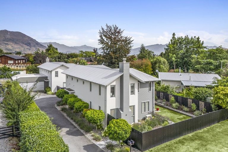 Photo of property in 7 Rata Street, Wanaka, 9305