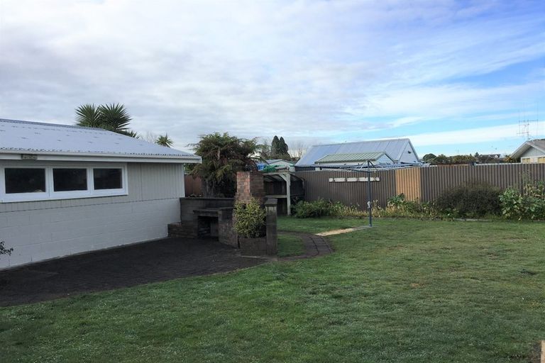 Photo of property in 5 Lindsay Crescent, Nawton, Hamilton, 3200