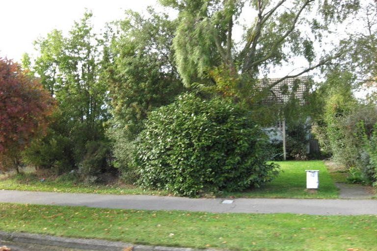 Photo of property in 16 Primrose Street, Northcote, Christchurch, 8052
