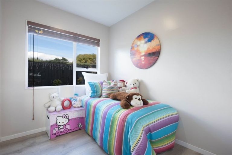 Photo of property in 313 Hobsonville Road, Hobsonville, Auckland, 0618