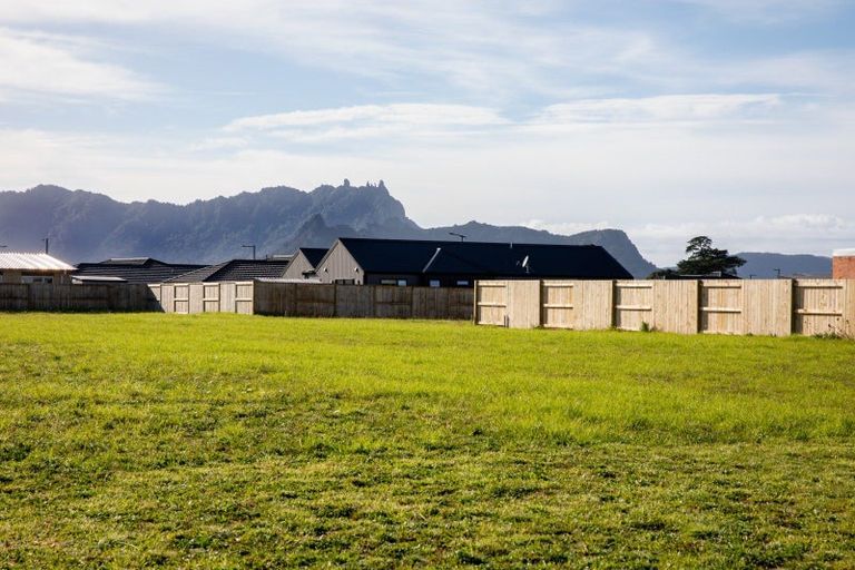 Photo of property in 15 Taurangawaka Road, One Tree Point, 0118