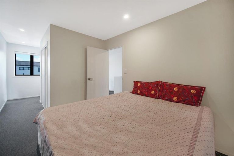 Photo of property in 30 Arapapa Road, Papakura, 2110