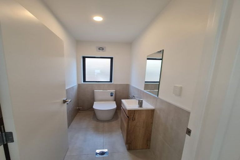 Photo of property in 14a Kotahitanga Street, Papakura, 2110