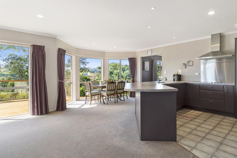 Photo of property in 28 Tuscany Place, Ohauiti, Tauranga, 3112