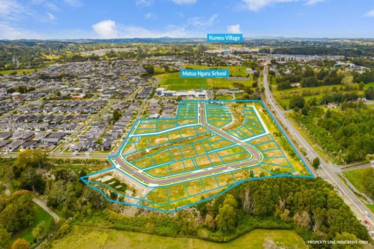 Photo of property in 10 Mcindoe Road, Kumeu, 0810