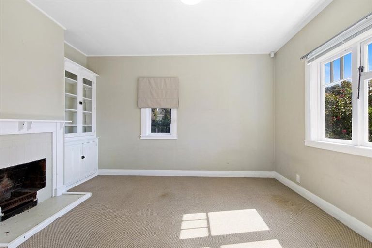 Photo of property in 12 Pohutukawa Street, Woburn, Lower Hutt, 5010