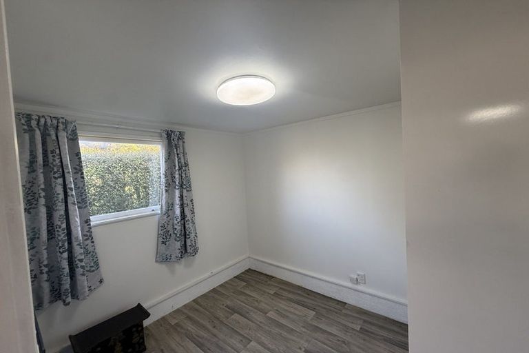 Photo of property in 14 Heather Place, Sunnynook, Auckland, 0620