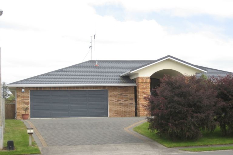 Photo of property in 18 Holdsworth Drive, Otamatea, Whanganui, 4500