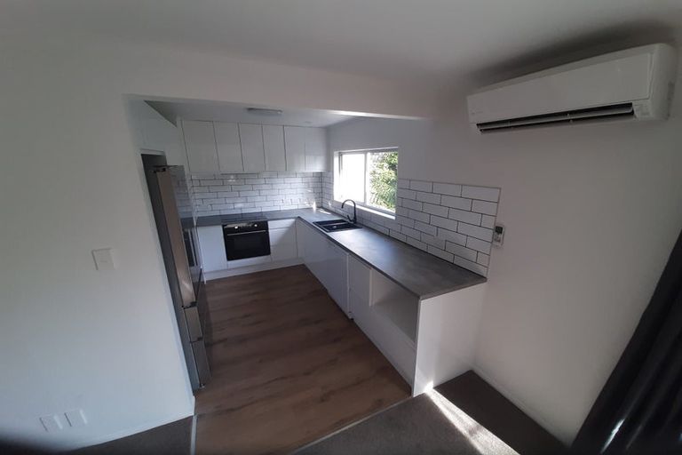 Photo of property in 37 West Lynn Road, Titirangi, Auckland, 0604