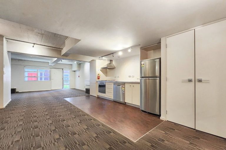 Photo of property in Vespa Apartments, 203/20 Hanson Street, Mount Cook, Wellington, 6021