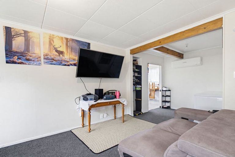 Photo of property in 10 Igloo Place, Red Hill, Papakura, 2110
