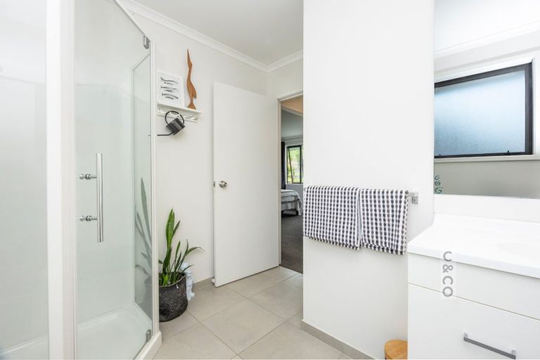 Photo of property in 188 Mcpike Road, Waimauku, 0883