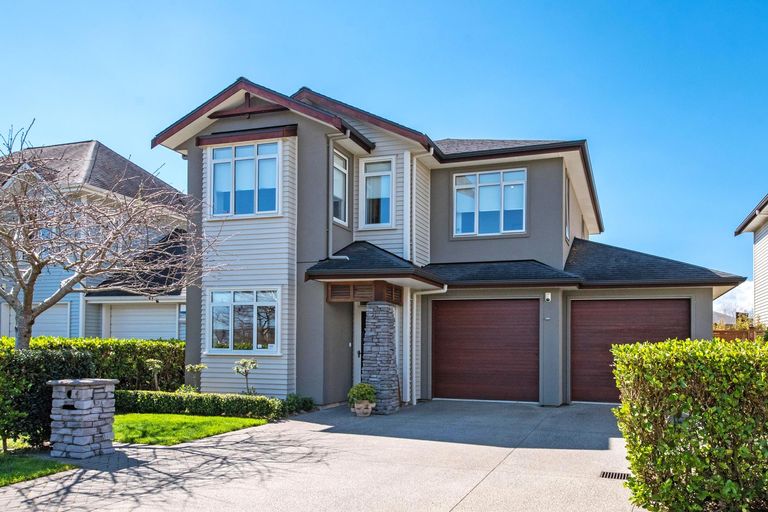 Photo of property in 4 Trecarne Street, Karaka, Papakura, 2113