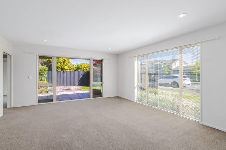 Photo of property in 3 Burbank Drive, Aidanfield, Christchurch, 8025