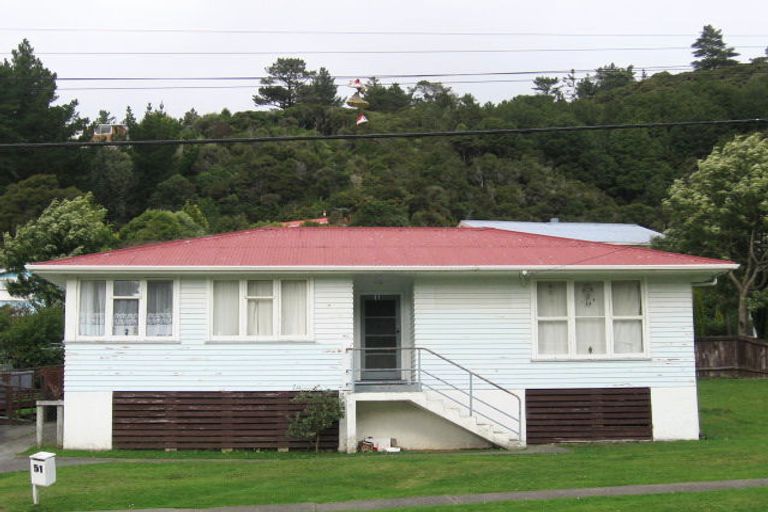 Photo of property in 51 Delaney Drive, Stokes Valley, Lower Hutt, 5019