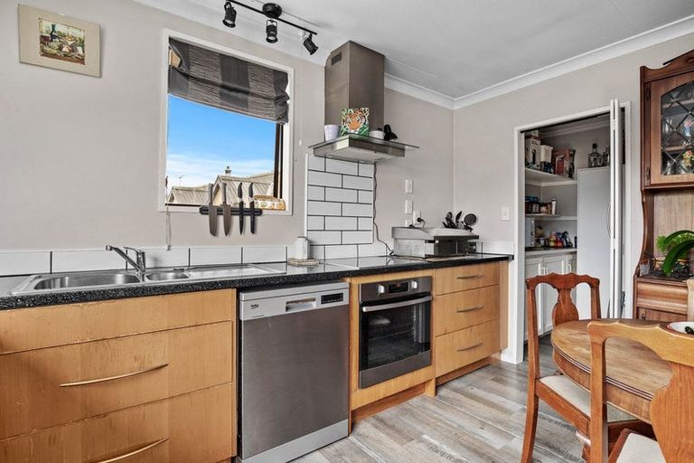Photo of property in 2 Clutha Street, Alexandra, 9320