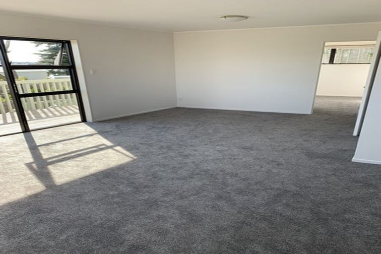 Photo of property in 24 Tindalls Bay Road, Tindalls Beach, Whangaparaoa, 0930