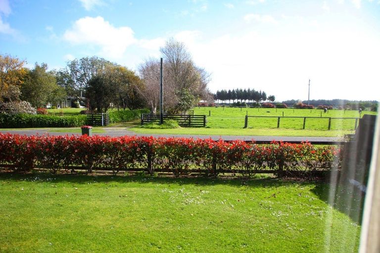 Photo of property in 28 Suther Street, Waverley, 4510