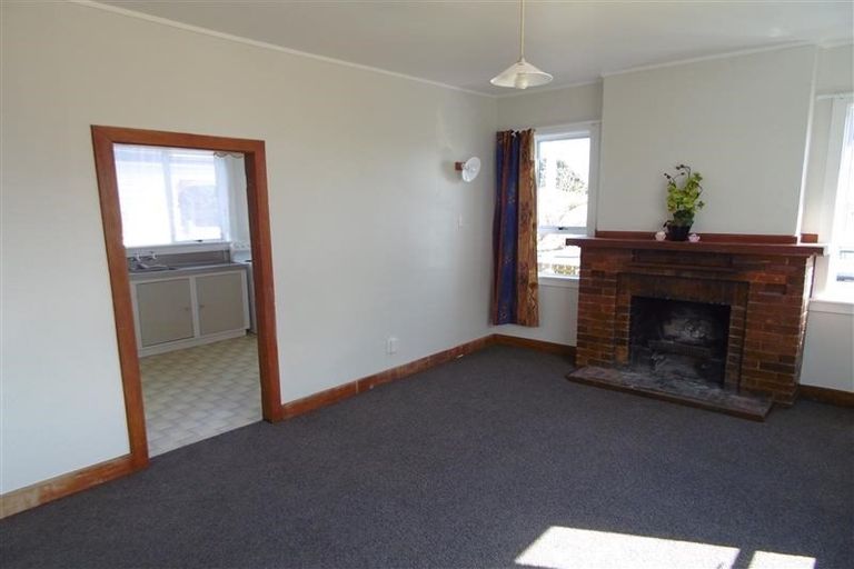Photo of property in 27 Bulteel Street, New Plymouth, 4310