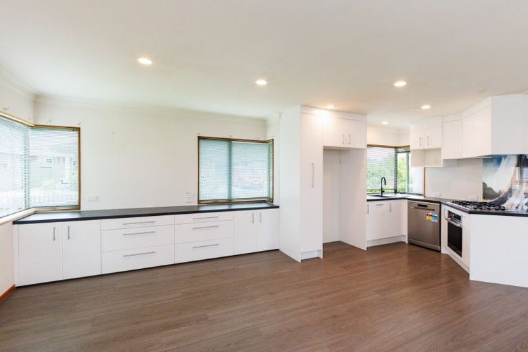 Photo of property in 9 Edgecombe Court, Roslyn, Palmerston North, 4414