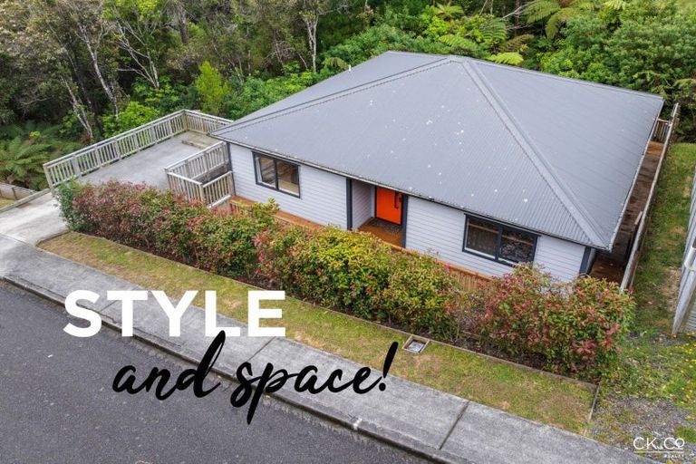 Photo of property in 125 Manuka Street, Stokes Valley, Lower Hutt, 5019