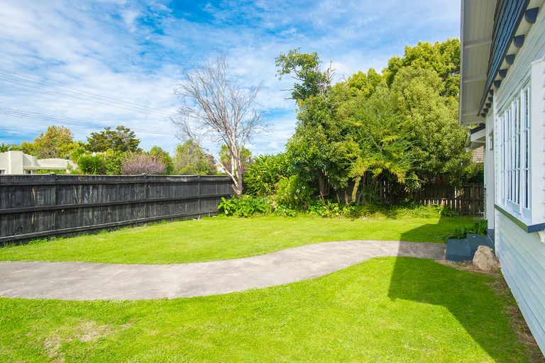 Photo of property in 122 Harris Street, Inner Kaiti, Gisborne, 4010